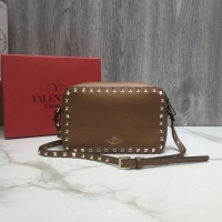 New Design VALENTINO Rockstud leather camera cross-body bag 2855 brown