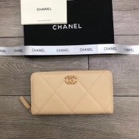 Good Looking Chanel sheepskin & Gold-Tone Metal Wallet A6870 apricot