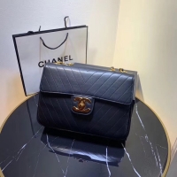 Stylish Chanel flap bag leather & Gold-Tone Metal 57276 Royal Blue