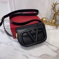 Classic Specials VALENTINO Origianl leather shoulder bag V0032A black