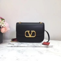Best Price VALENTINO VLOCK Origianl leather shoulder bag 2222 black