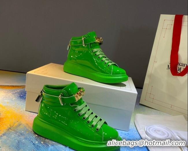 Super Quality Alexander McQueen Patent Leather Sneakers with Lock Charm 90905 Green