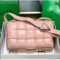 New Design Bottega Veneta Padded Cassette Medium Crossbody Messenger Bag BV2340 Light Pink 2021