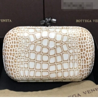 Best Quality Bottega Veneta Knot Clutch in Crocodile Calfskin BV2101 White 2021