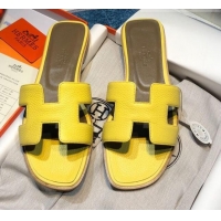 Stylish Hermes Oran Classic Calfskin Flat Slide Sandal 070969 Yellow