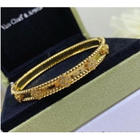 Buy Inexpensive Van Cleef & Arpels Bracelet CE7308 Gold