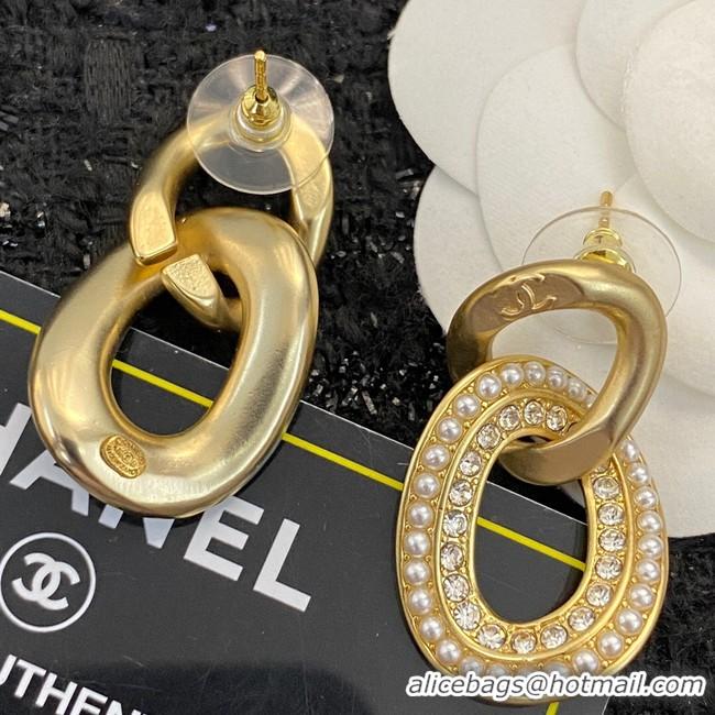 Sophisticated Chanel Earrings CE8436