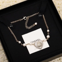 Luxury Chanel Neckla...