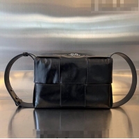 Promotional Bottega Veneta Men's Arco Camera Bag in Intreccio Leather 731165 Black 2023