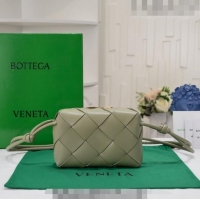 Good Product Bottega Veneta Small Cassette Camera Bag in Intreccio Leather 709417 Travertine Green 2023