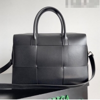 Famous Brand Bottega Veneta Arco Briefcase in Intreccio Leather 746358 Black 2023