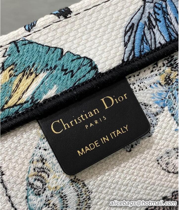 Big Discount MEDIUM DIOR White and Pastel Midnight Blue Toile de Jouy Mexico Embroidery M1296ZE