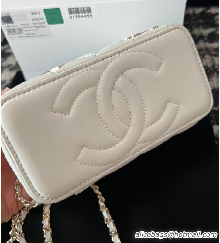 Popular Style Chanel CLUTCH WITH CHAIN AP3044 White